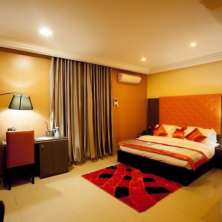 Le Paris Continental Hotel Lekki Exterior photo