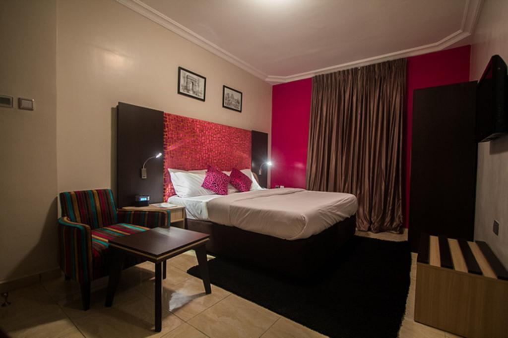 Le Paris Continental Hotel Lekki Exterior photo